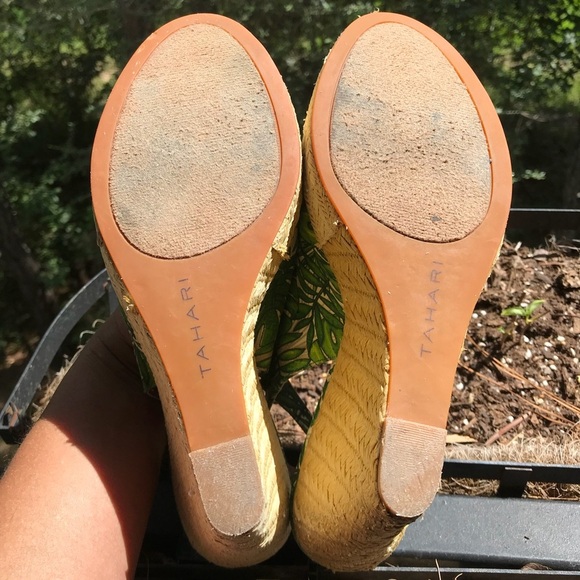 Tahari Wedge Sling back heels Size 9 - Picture 4 of 8